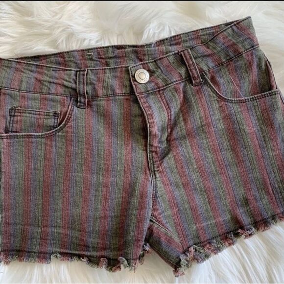 April Girl Maroon & Blue Striped Denim Shorts Size 3 - Picture 1 of 3
